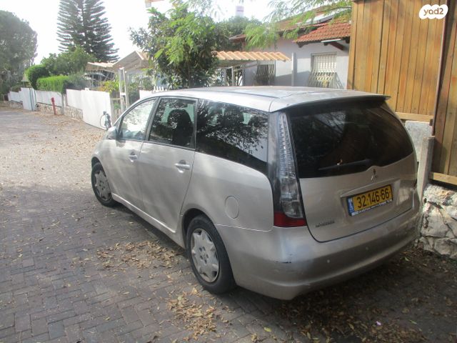 מודעת רכב מיצובישי גרנדיס