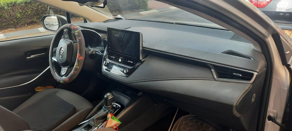 מודעת רכב טויוטה קורולה