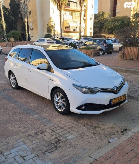 מודעת רכב טויוטה אוריס