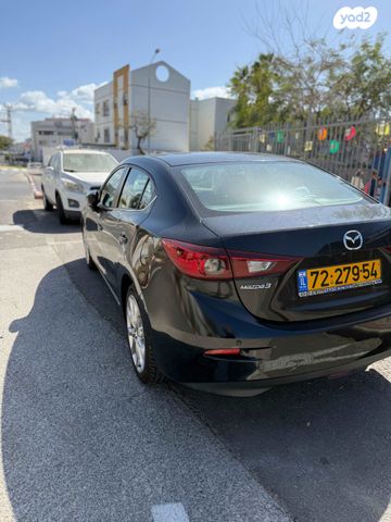 מודעת רכב מאזדה 3