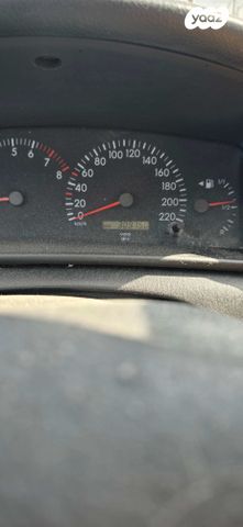 מודעת רכב טויוטה קורולה