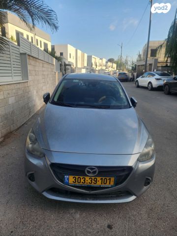 מודעת רכב מאזדה 2