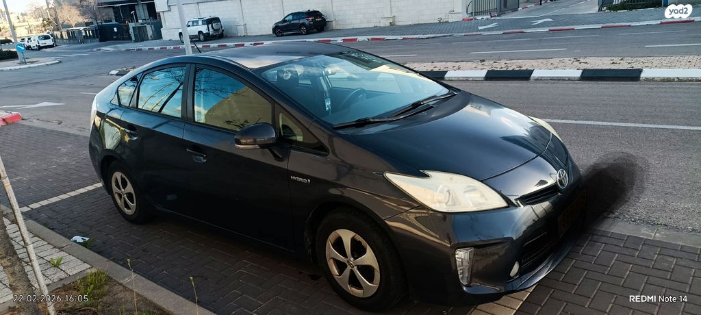 מודעת רכב טויוטה פריוס