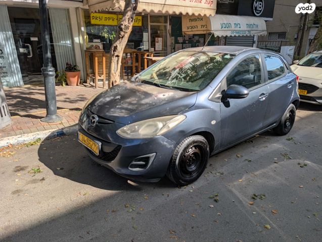 מודעת רכב מאזדה 2
