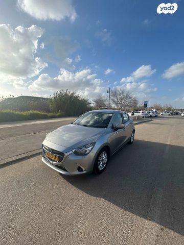 מודעת רכב מאזדה 2