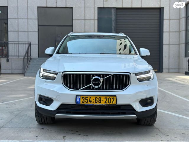 מודעת רכב וולוו XC40