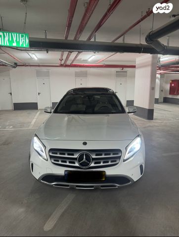 מודעת רכב מרצדס-בנץ GLA