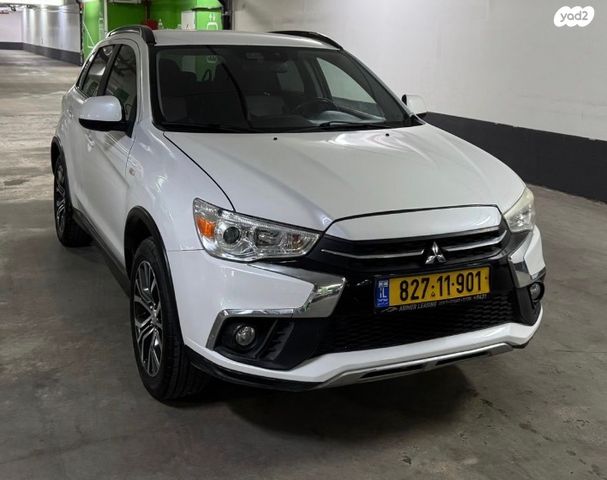 מודעת רכב מיצובישי ASX