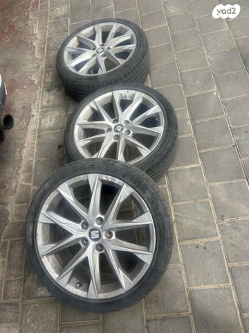 feedItemObj.data.row_1