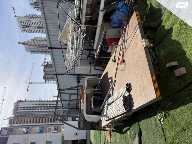 feedItemObj.data.row_1