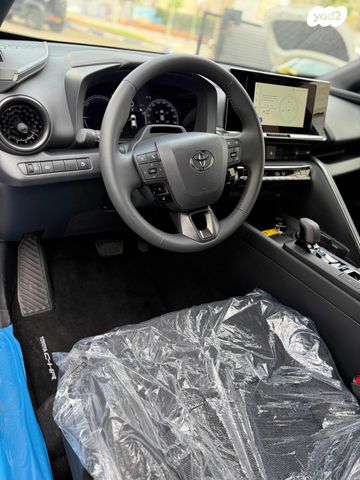 מודעת רכב טויוטה C-HR 2