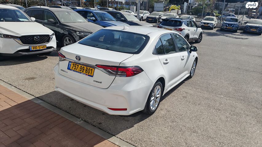 מודעת רכב טויוטה קורולה 2