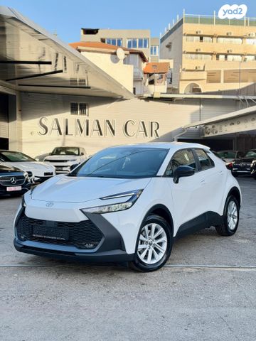 מודעת רכב טויוטה C-HR