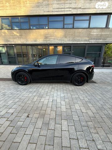 מודעת רכב טסלה מודל Y 1