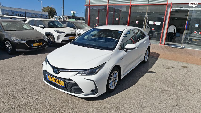 מודעת רכב טויוטה קורולה 1