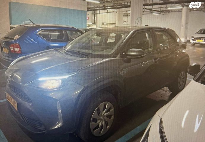 מודעת רכב טויוטה יאריס קרוס