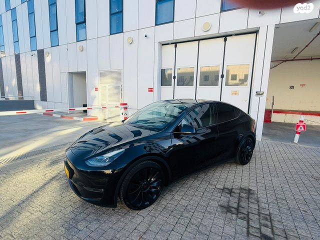 מודעת רכב טסלה מודל Y