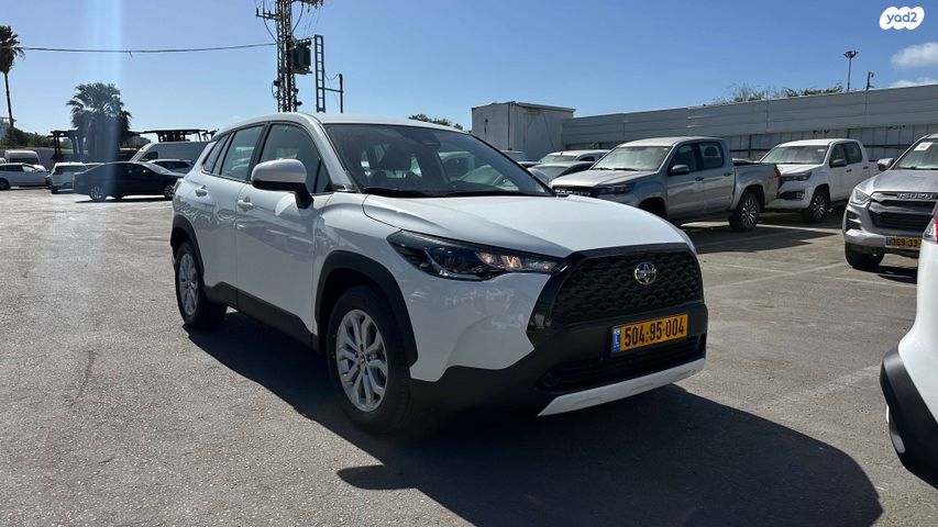 מודעת רכב טויוטה קורולה קרוס