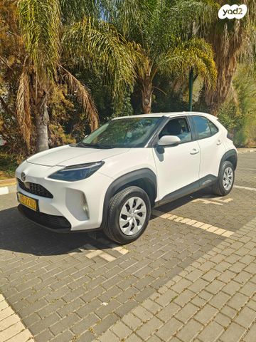 מודעת רכב טויוטה יאריס קרוס