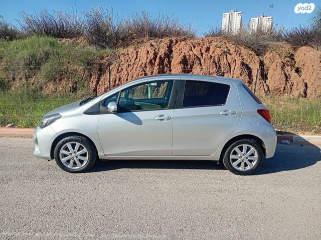 מודעת רכב טויוטה יאריס