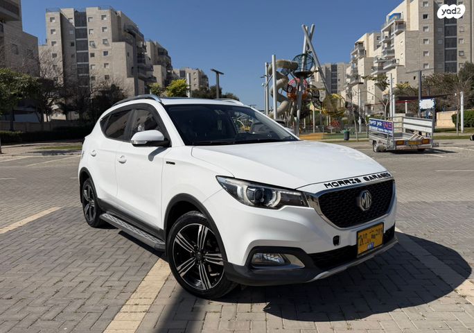 מודעת רכב אם ג'י ZS