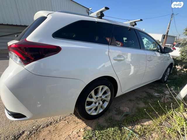 מודעת רכב טויוטה אוריס