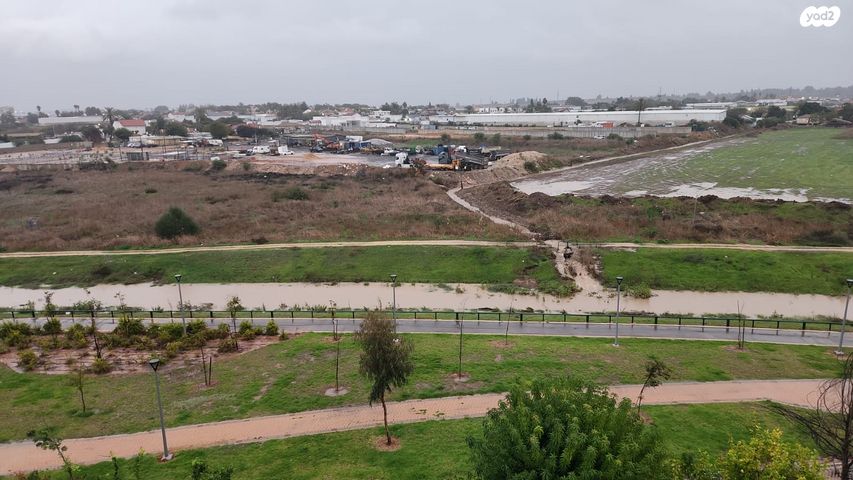 שדרות הרצל 27