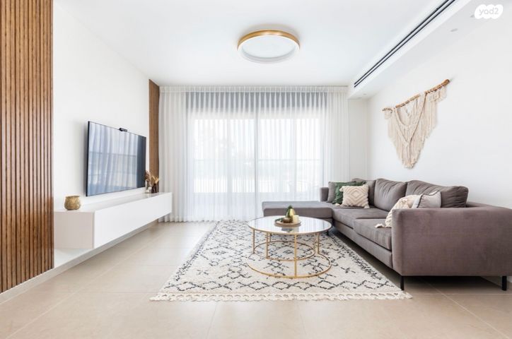 דבורה עומר 8