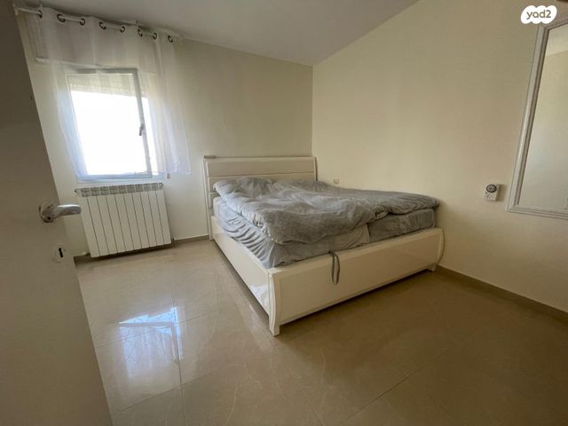 האחות יהודית 237