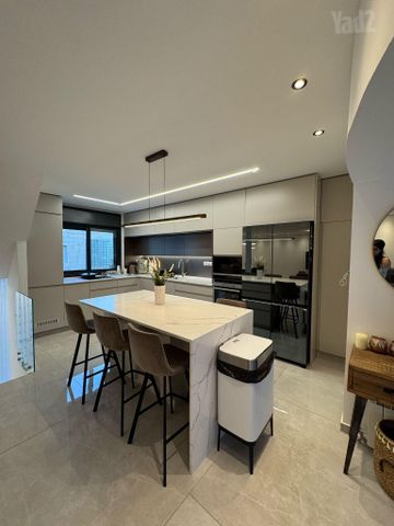 טריפלקס למכירה במבשרת ציון — 3