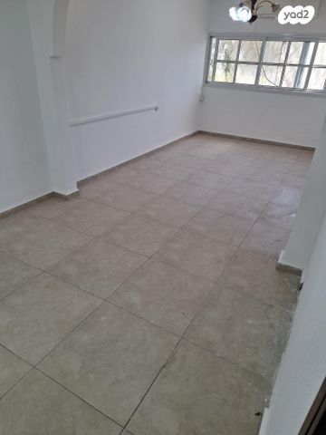 גיורא יוספטל 14