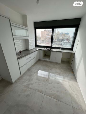 דרך רזיאל 21