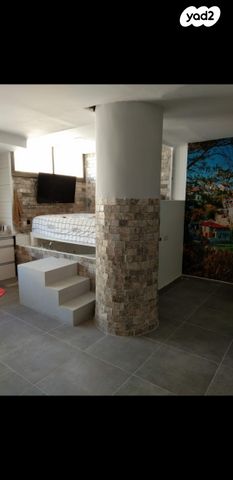 הרב עוזיאל 25