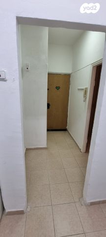 אנצו סירני 12