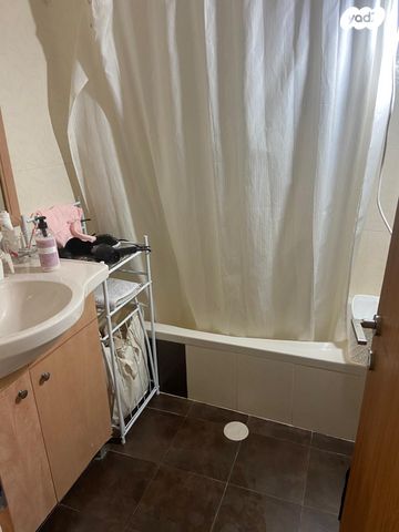 שדרות השופטים 24