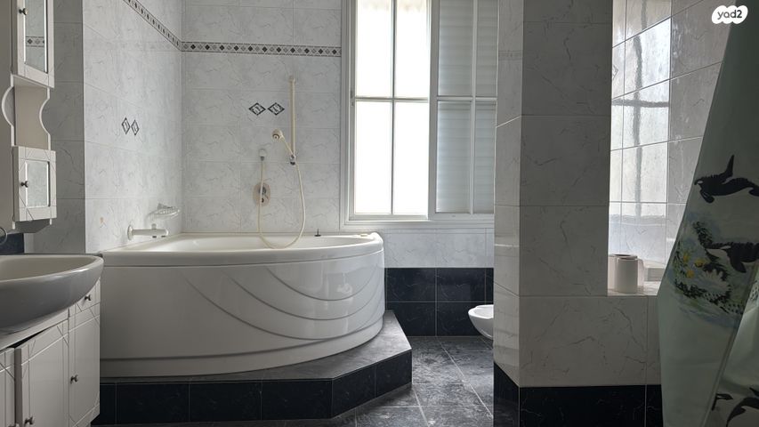 דירה, צפון מערב מרכז העיר, נתניה