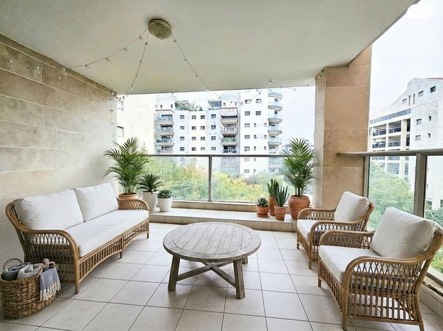 דירה, כפר סבא הירוקה, כפר סבא