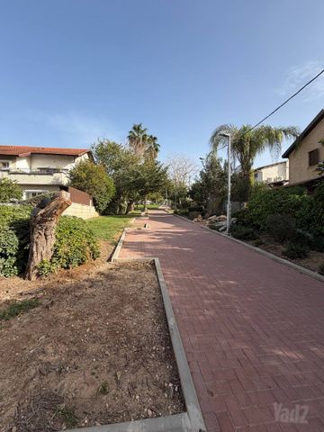 דו משפחתי למכירה בבית שמש (תיווך) — 3