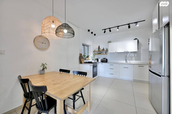 אהוד מנור 14