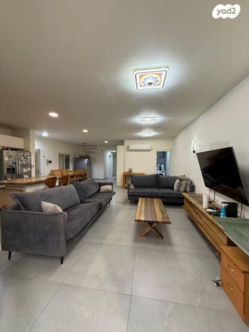 א.ד. גורדון 3