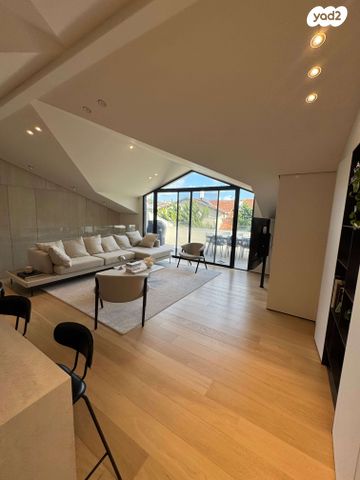 גג/ פנטהאוז, רמת חן, רמת גן