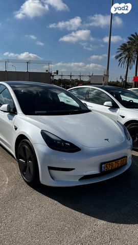 מודעת רכב טסלה מודל 3