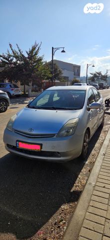מודעת רכב טויוטה פריוס