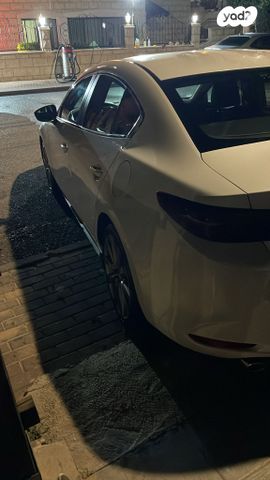 מודעת רכב מאזדה 3