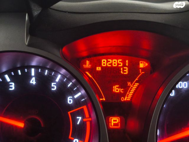 מודעת רכב ניסאן ג'וק