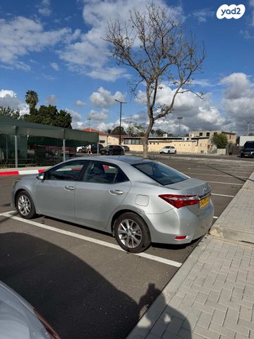 מודעת רכב טויוטה קורולה