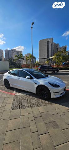 מודעת רכב טסלה מודל 3