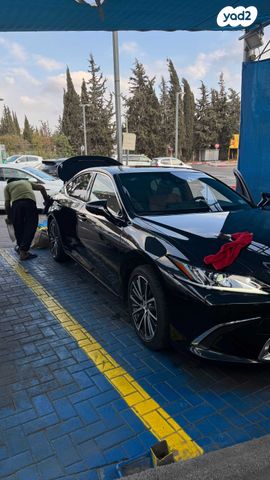 מודעת רכב לקסוס ES