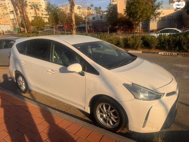 מודעת רכב טויוטה פריוס פלוס
