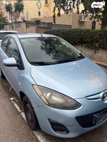 מודעת רכב מאזדה 2